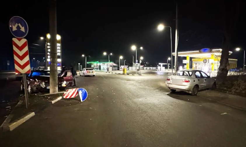 Водій скоїв ДТП у Рівному, втік, і повернувся наступного дня за авто