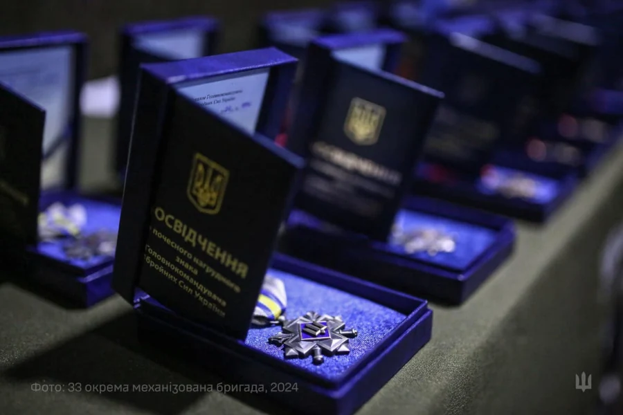 Військового з Рівненщини нагороджено «Срібним хрестом» - фото 1 Військового з Рівненщини нагороджено «Срібним хрестом» - фото 1