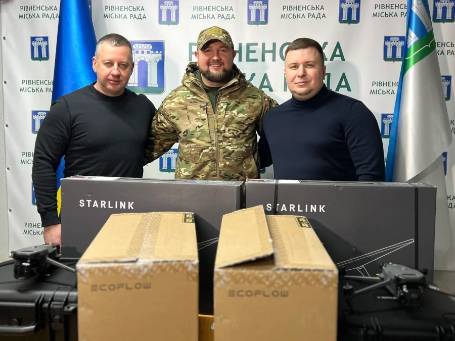 Чергову допомогу для захисників на передовій передало Рівне - фото 1
