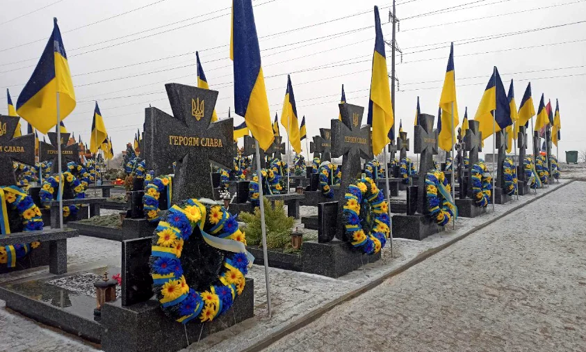 У Рівному встановили 165 пам’ятників для загиблих Героїв