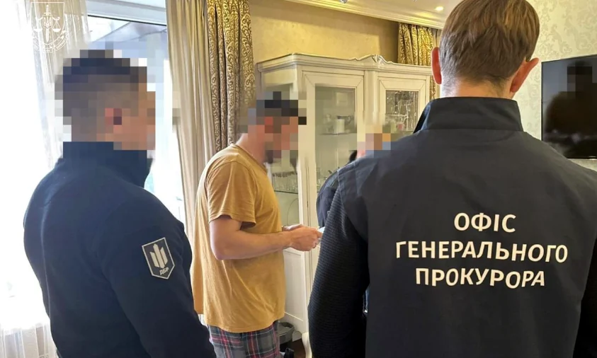 Експосадовець Міноборони з двома спільниками постачали ЗСУ неякісні кулемети Експосадовець Міноборони з двома спільниками постачали ЗСУ неякісні кулемети