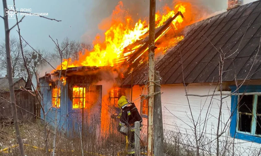 У пожежі на Рівненщині загинула жінка