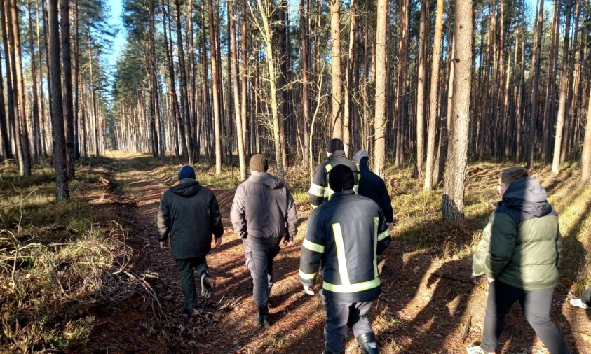 На Рівненщині зниклого чоловіка знайшли мертвим у канаві біля лісу