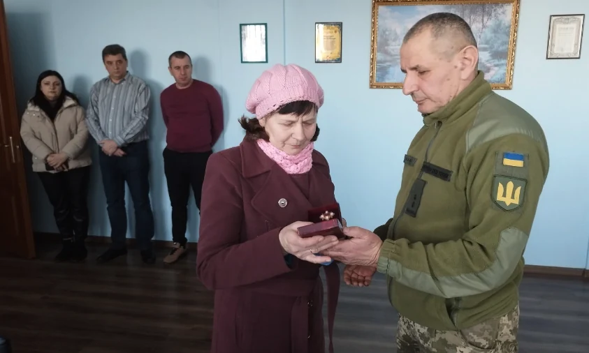 Посмертним орденом “За мужність” нагородили захисника Луганського аеропорту з Рівненщини