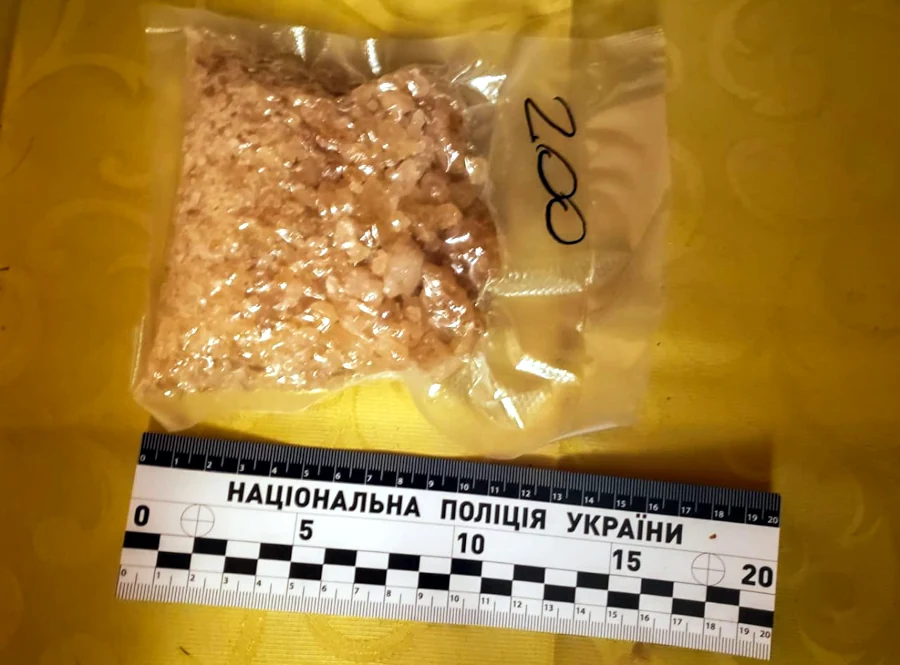 Викрито злочинну групу, яка збувала наркотики на Рівненщині - фото 2