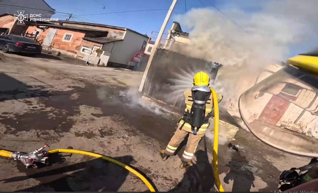 Від пожежі врятували магазин у Дубно