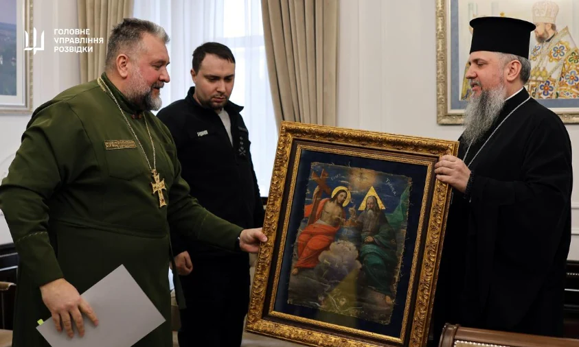 Віднайдену ікону ХІХ століття передав Предстоятелю ПЦУ Епіфанію Кирило Буданов