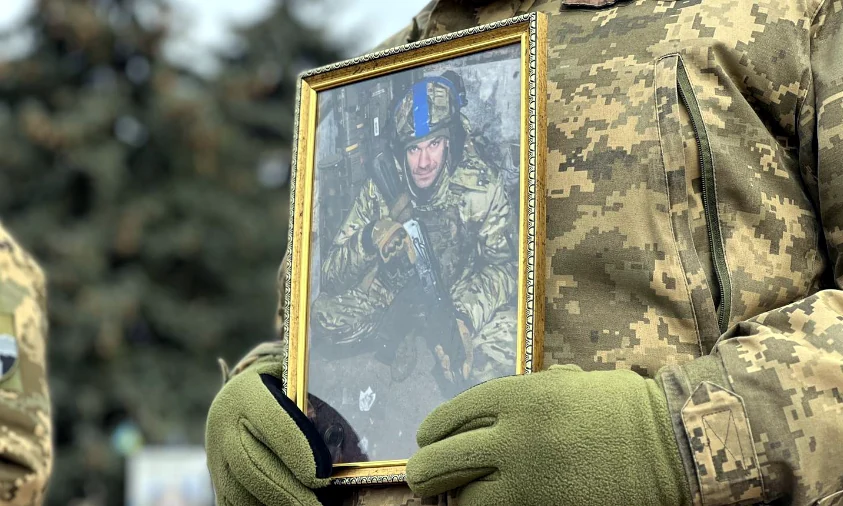 Провели в останню дорогу захисника з Рівного