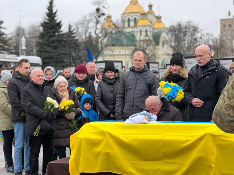 З полеглим захисником Миколою Войтовичем попрощались у Рівному - фото 1