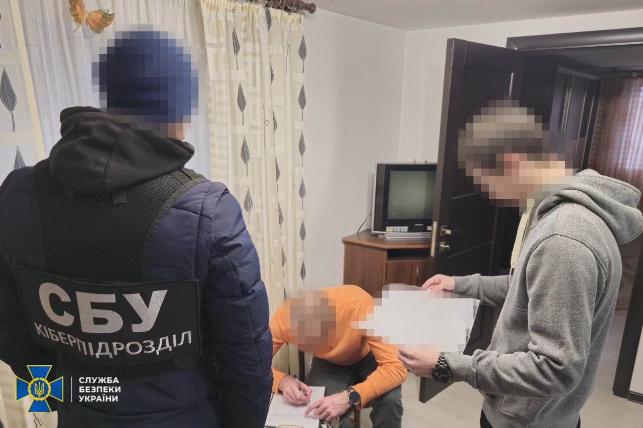 Мешканець міста Радивилів шпигував за підрозділами ЗСУ