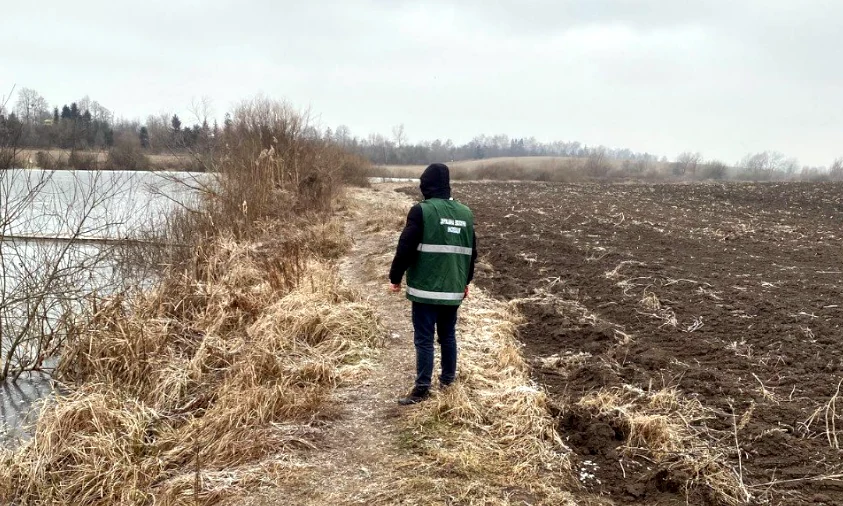 Неподалік Рівного розорали під город захисну смугу водного фонду