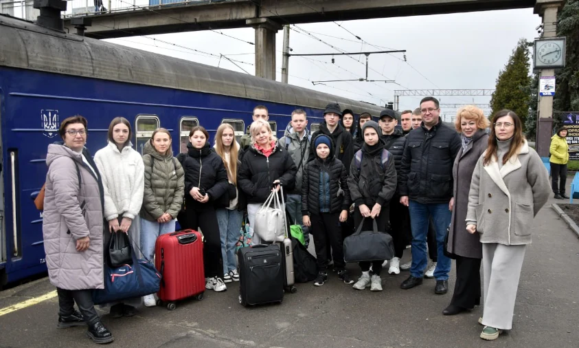 73 дитини з прифронтових регіонів прибули на канікули на Рівненщину