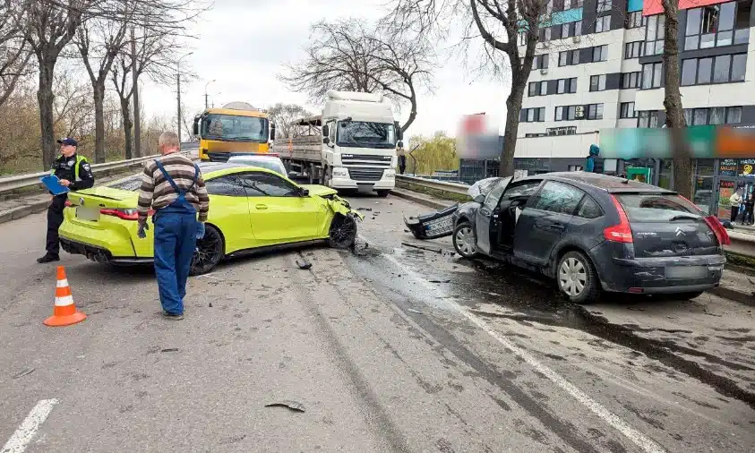 Двоє осіб травмувались в ДТП у Рівному