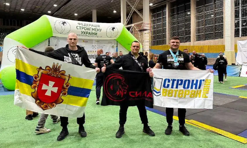 Ветерани Рівненщини привезли 18 медалей зі змагань “Сильні України” у Львові