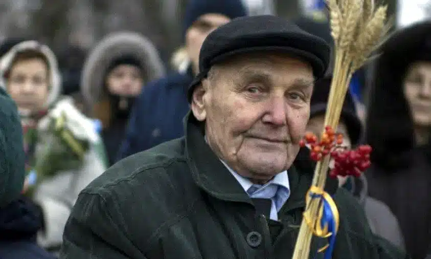 92-річний підпільник з Рівненщини отримав статус борця за незалежність