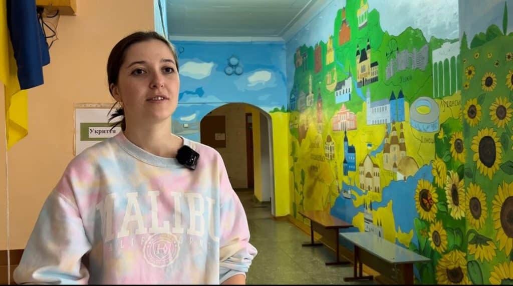 Стіни ліцею на Рівненщині розмалювали незвичними малюнками - фото 1