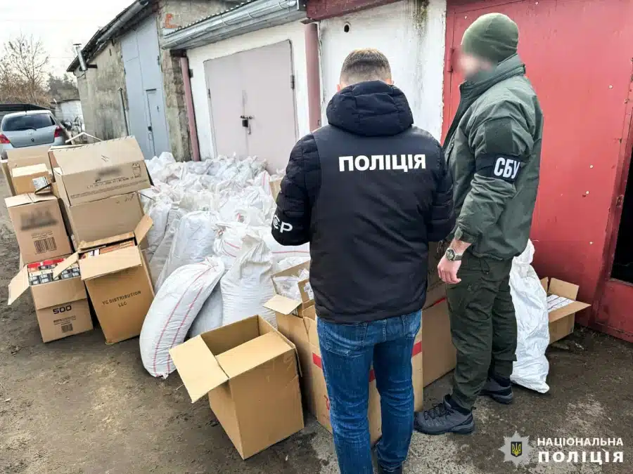 У Рівненському районі вилучили тютюну на понад мільйон гривень - фото 1 У Рівненському районі вилучили тютюну на понад мільйон гривень - фото 1