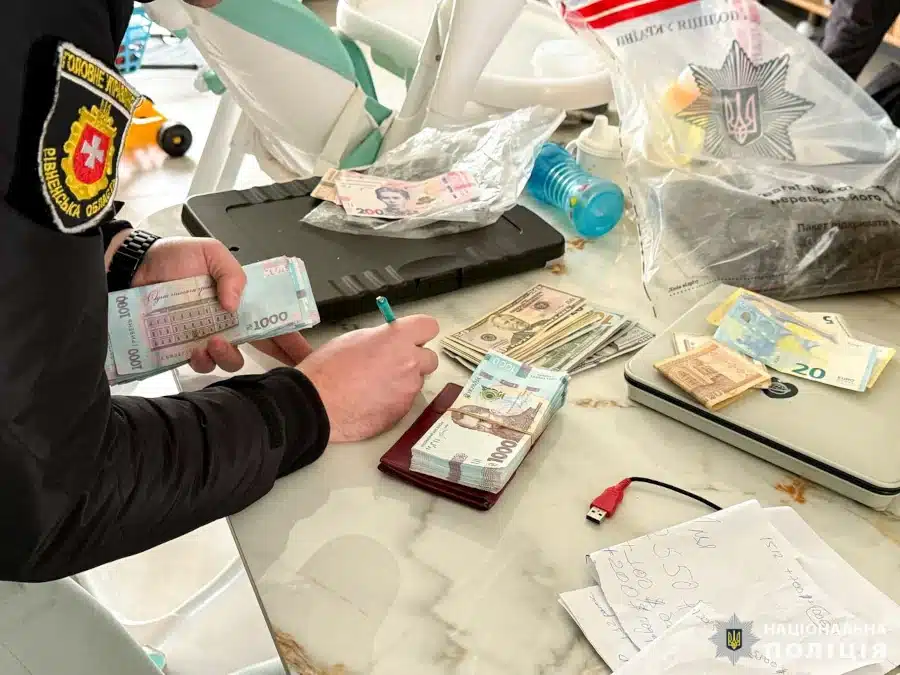 У Рівненському районі вилучили тютюну на понад мільйон гривень - фото 2 У Рівненському районі вилучили тютюну на понад мільйон гривень - фото 2