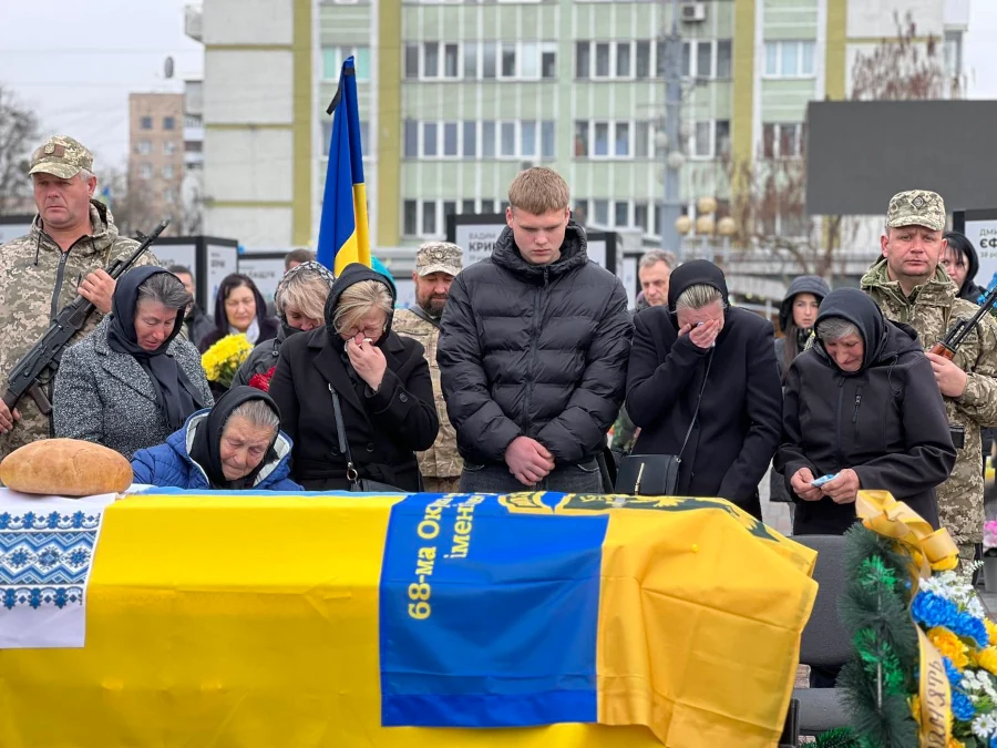 З полеглим захисником попрощались у Рівному - фото 1