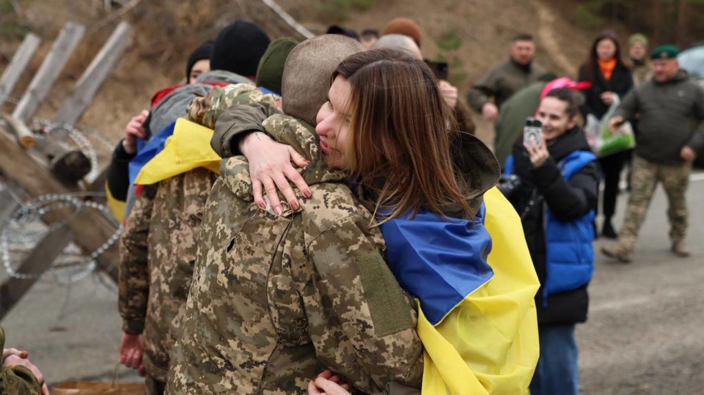 З російського полону повернулись ще 175 українських військових - фото 2