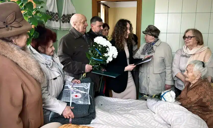 Учасницю національно-визвольного руху привітали зі 100-річчям на Рівненщині