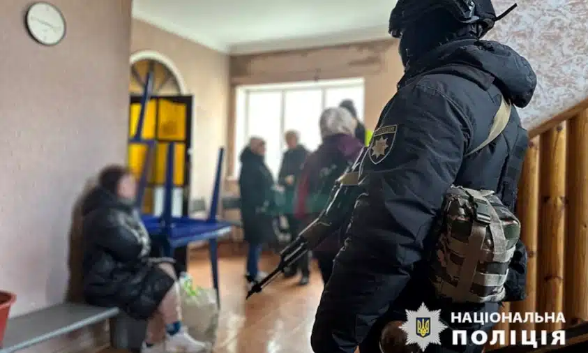 Біля Києва злочинне угрупування тримало в рабстві 31 людину