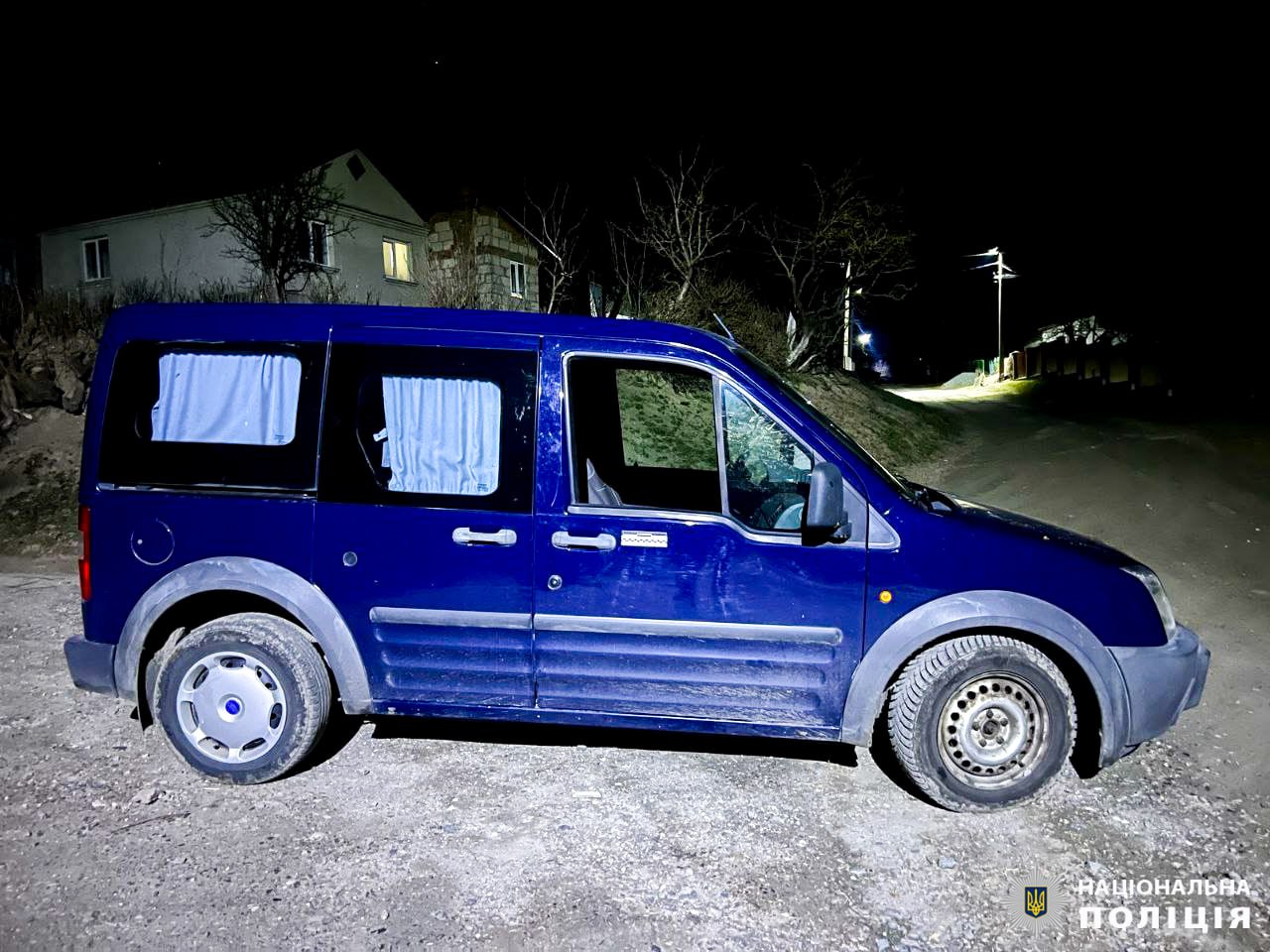 Чоловік допомагав по господарству, а потім вкрав авто