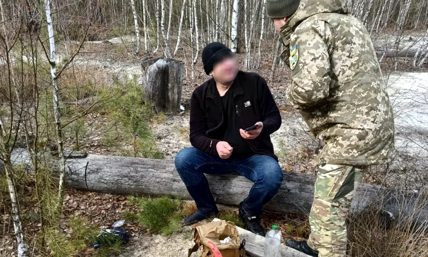 У прикордонні Рівненщини чоловік заблукав та обморозив ноги (ВІДЕО)
