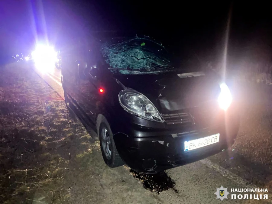 Під колесами авто загинув пішохід на Рівненщині - фото 1