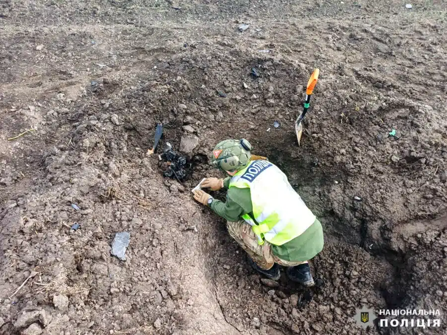 На місцях виявлення уламків збитих БпЛА працювали вибухотехніки Рівненщини - фото 2 На місцях виявлення уламків збитих БпЛА працювали вибухотехніки Рівненщини - фото 2