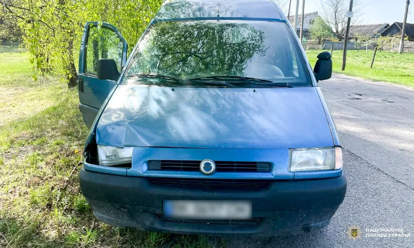 Вискочив із-за автобуса: у ДТП у Рівненському районі тяжко травмувався неповнолітній