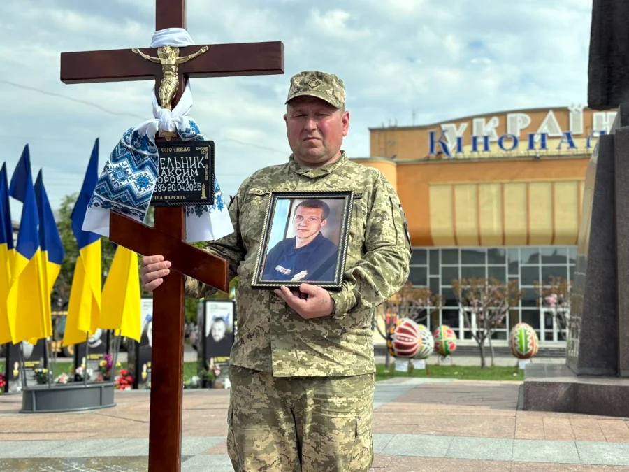 З трьома полеглими захисниками попрощались у Рівному - фото 2