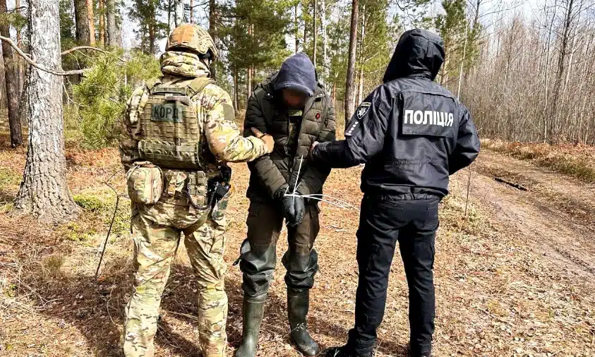 Неповнолітній на Рівненщині допомагав у незаконному перетині кордону Неповнолітній на Рівненщині допомагав у незаконному перетині кордону