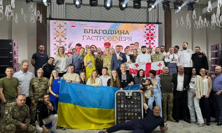 Майже 1,5 млн грн на ЗСУ зібрали на 22-ій гастро-вечері у Черкасах