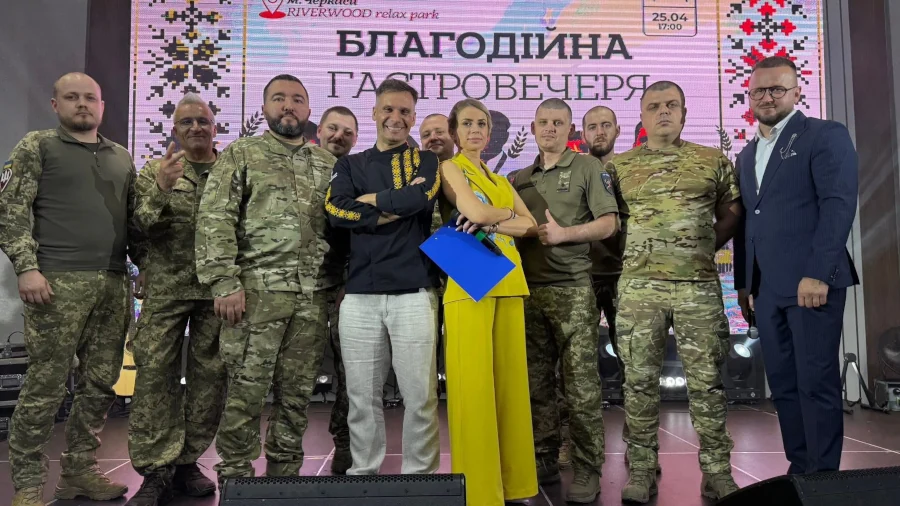 Майже 1,5 млн грн на ЗСУ зібрали на 22-ій гастро-вечері у Черкасах - фото 1