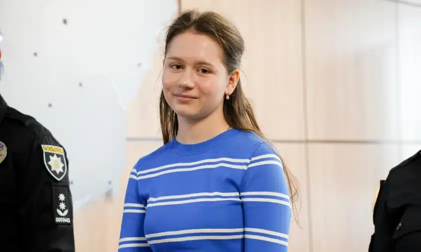 На Рівненщині відзначили ліцеїстку, яка повідомила про спробу вербування її спецслужбами рф На Рівненщині відзначили ліцеїстку, яка повідомила про спробу вербування її спецслужбами рф