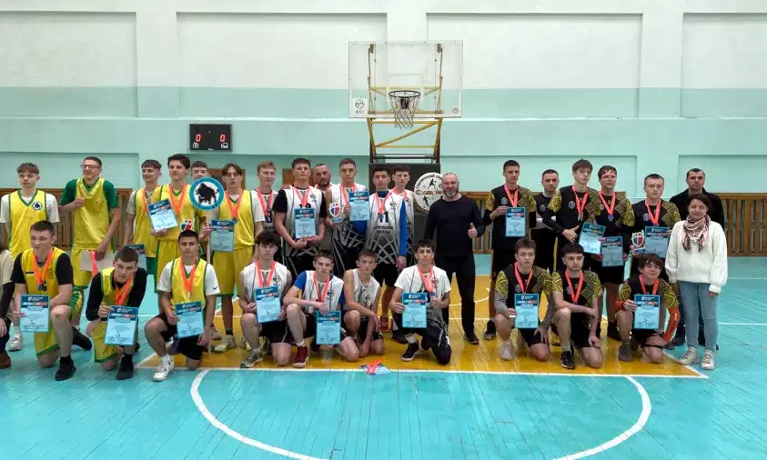 Визначились найсильніші шкільні баскетболісти Рівненщини