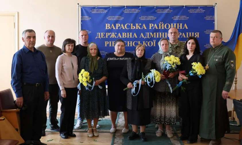 Родини шістьох полеглих Героїв з Рівненщини отримали посмертні нагороди