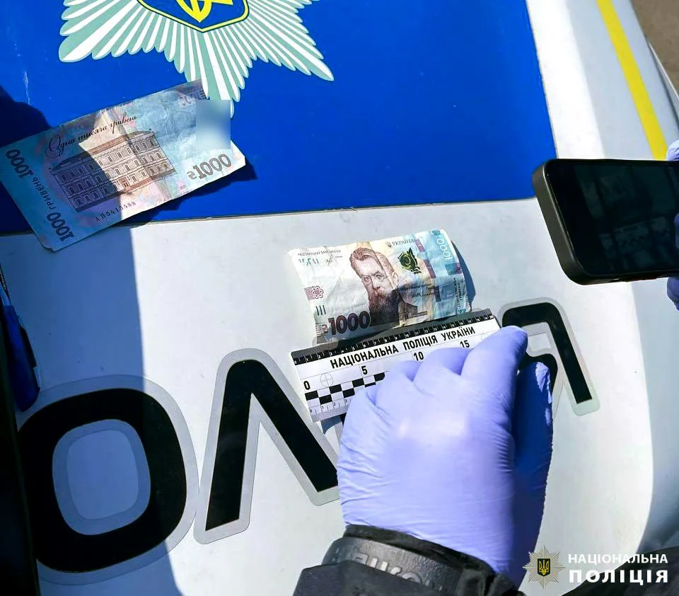 П'яний іноземець у Рівному хотів відкупитись від поліції - фото 1