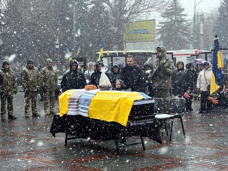 У Рівному попрощалися із захисником Миколою Опанасюком - фото 1