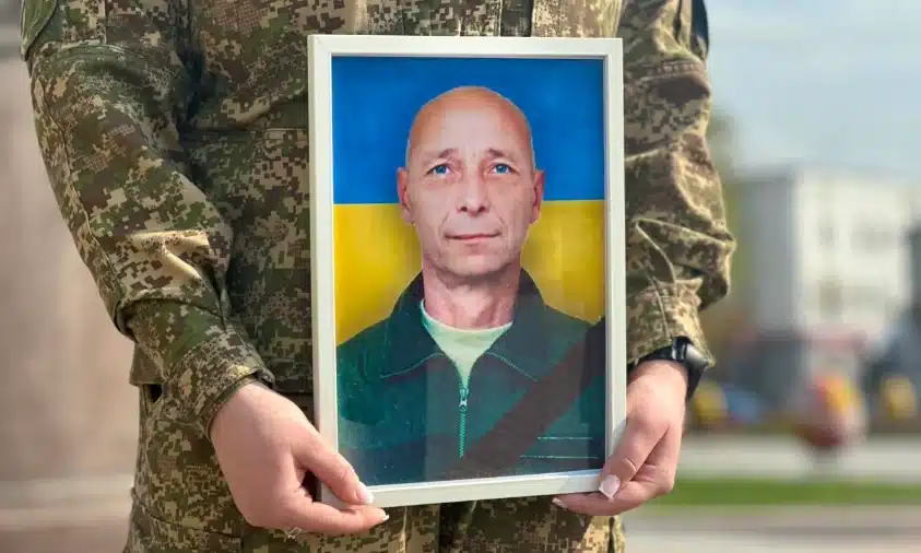 На вічний спокій провели у Рівному полеглого захисника