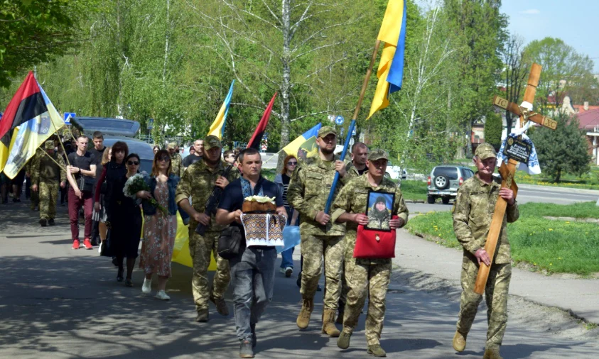 На Рівненщині провели на вічний спокій полеглого захисника