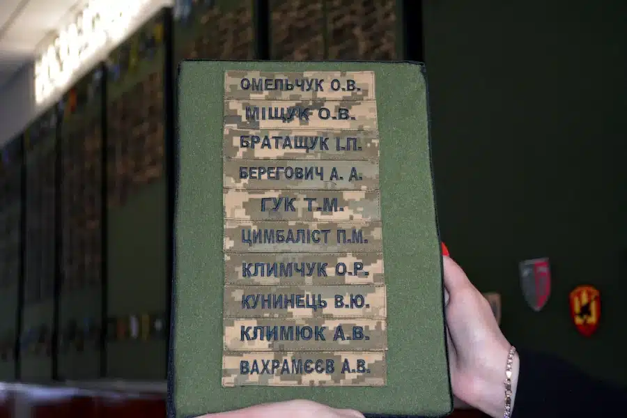 Нагороди полеглих Героїв з Дубенщини отримали рідні - фото 1 Нагороди полеглих Героїв з Дубенщини отримали рідні - фото 1