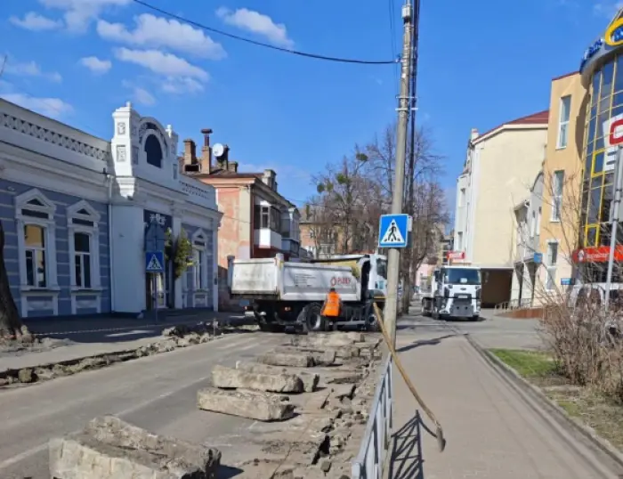 До уваги водіїв і пішоходів: можливі ускладнення руху в центрі Рівного