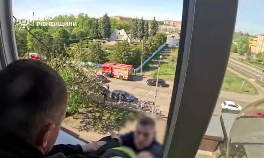 Рятувальники ДСНС запобігли спробі самогубства на Сарненщині
