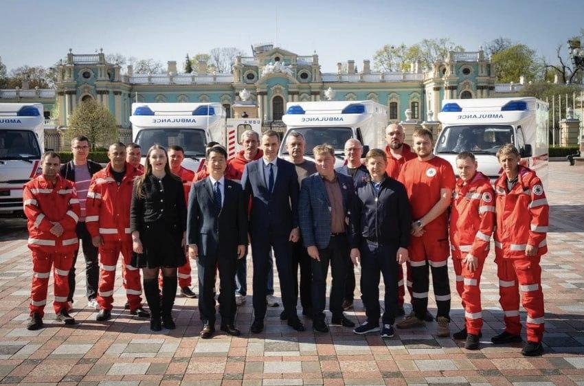 Корея передала Україні сучасні карети швидкої допомоги на 12 мільйонів доларів