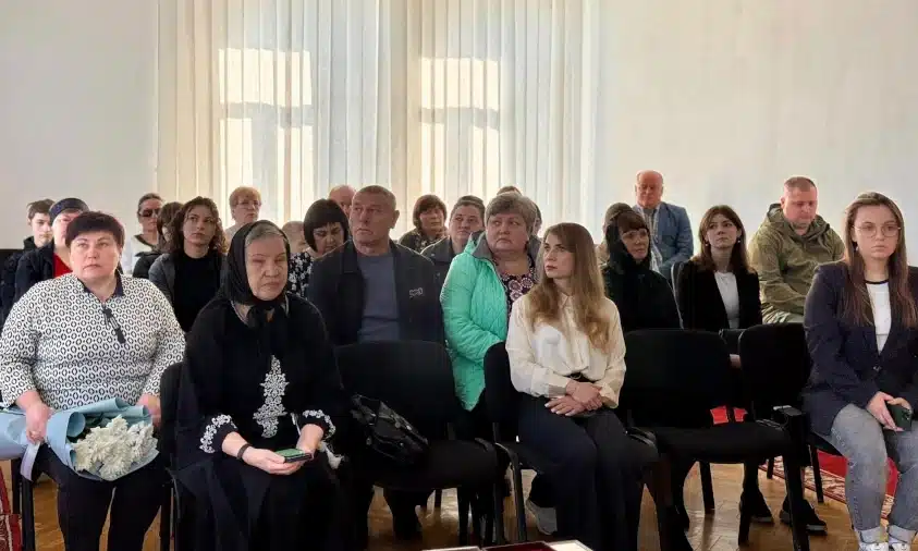 Посмертні нагороди воїнів вручили рідним на Сарненщині