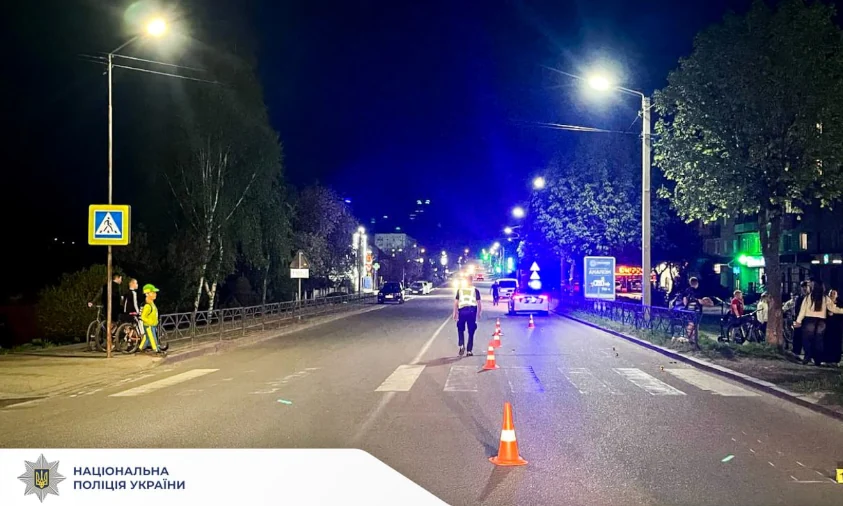 В ДТП у Дубно мотоцикліст збив дівчину та втік з місця події