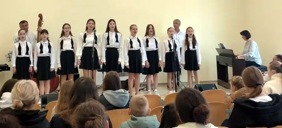 Майже 130 тисяч гривень для ЗСУ: три громади Рівненщини провели благодійні заходи - фото 2