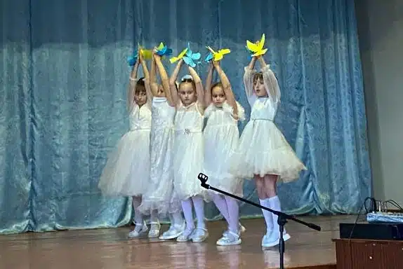 У Козинській громаді провели благодійний концерт на підтримку ЗСУ - фото 1 У Козинській громаді провели благодійний концерт на підтримку ЗСУ - фото 1